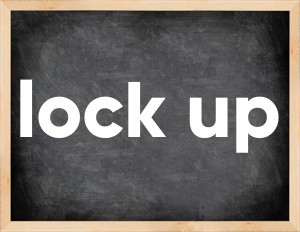 3 forms of the verb lock up